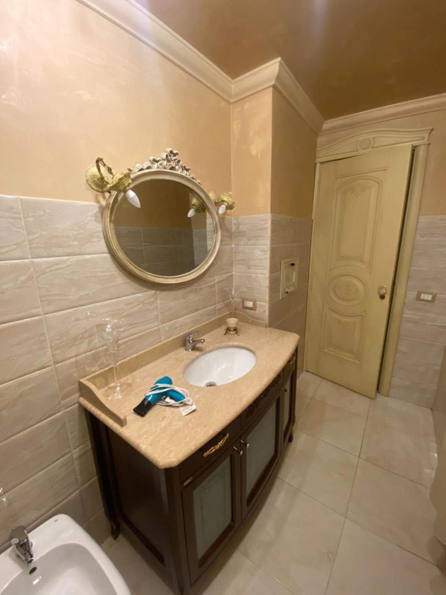 Appartement Into *